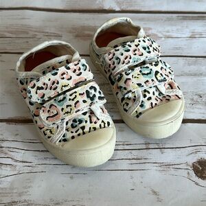 Zara toddler sneakers, size 21